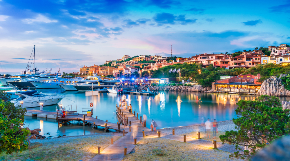 Guide to Experiencing Luxury Living in Sardinia: Tips and Tricks for Indulging in the Finer Things
