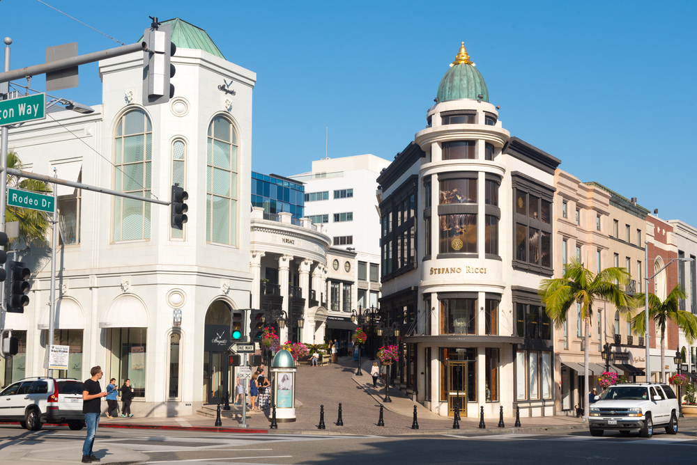 Luxury Shopping and Celebrity Sightings: A Visit to Iconic Rodeo Drive in Los Angeles