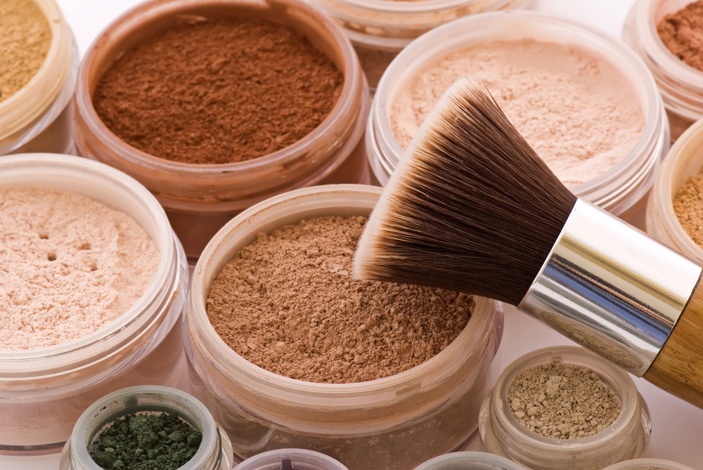 The Rise of Mineral Makeup a Comprehensive Guide to Its Benefits and Drawbacks